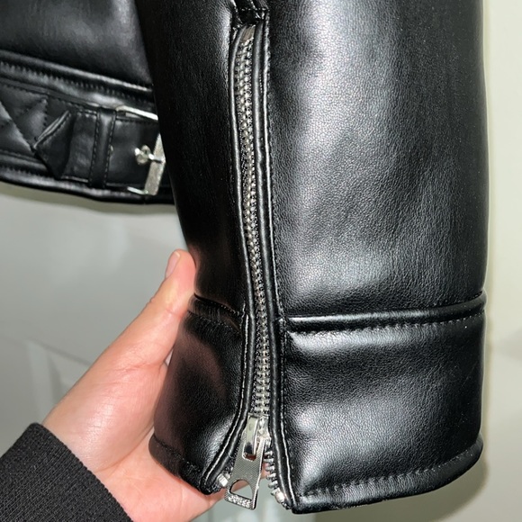 Guess Vegan Leather Biker Coat. - Picture 6 of 7